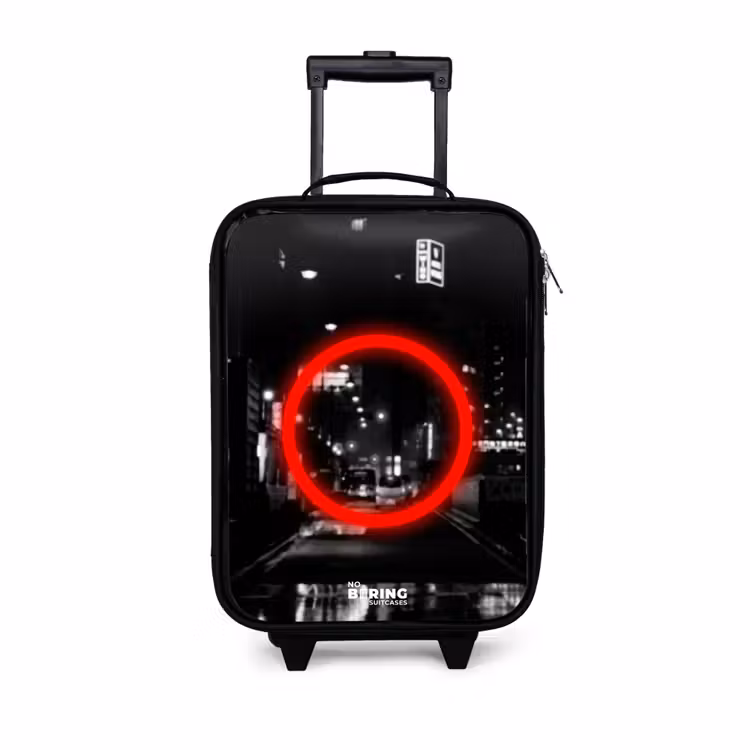 Children's suitcase - Bright red circle over a city street — 1