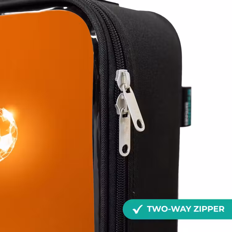 Children's suitcase - Orange light soccer player in floating moment — 5