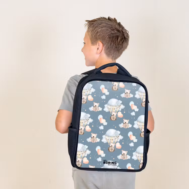 Kids backpack - Bears in hot air balloons among clouds and balloons — 2