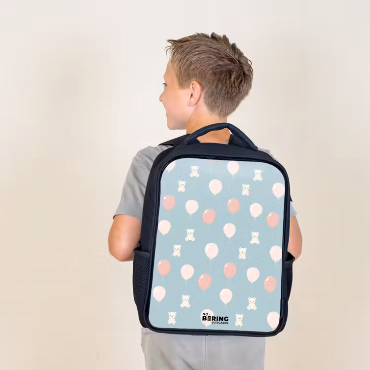 Kids backpack - Bears in hot air balloons among clouds and balloons — 2