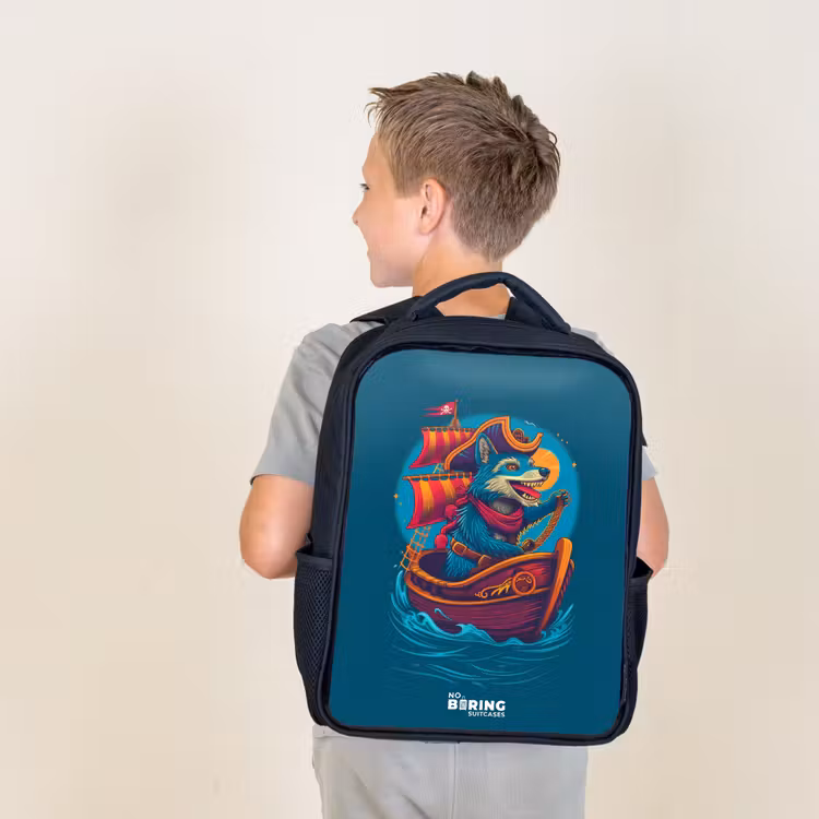 Kids backpack - Black - Pirate raccoon on a boat — 2