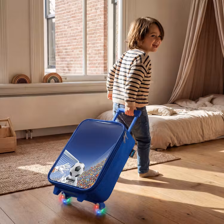 Children's suitcase - Blue - Goalkeeper stopping a soccer ball — 2