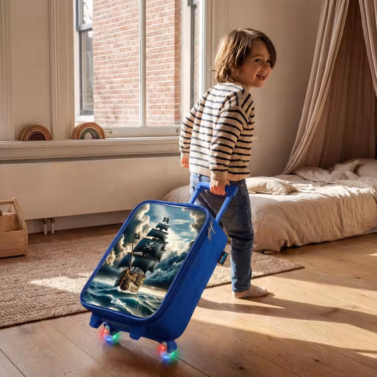 Children's suitcase - Blue - Pirate ship on a raging sea — 2