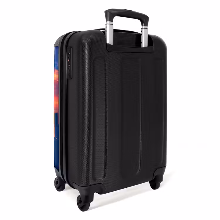 Suitcase - Skyscraper superhero — 2