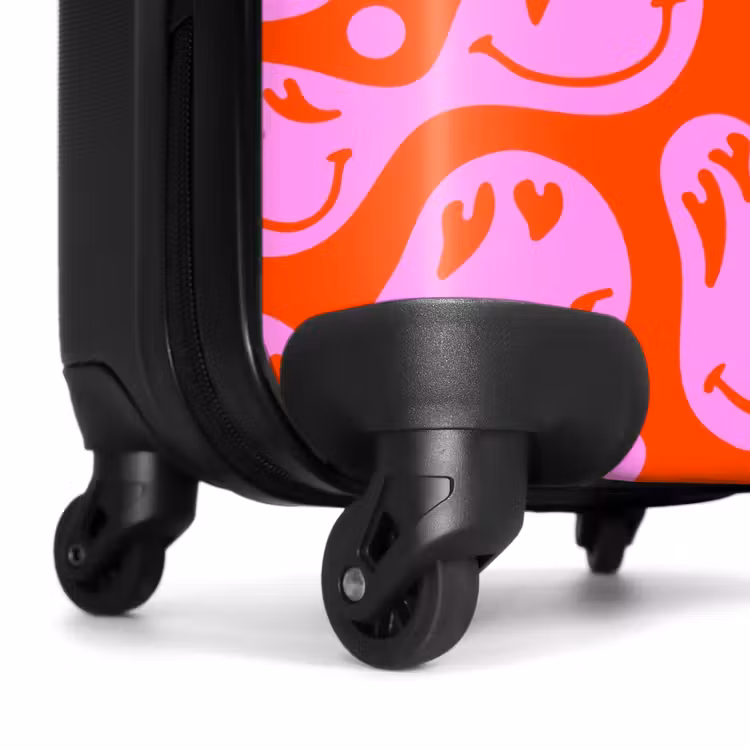Suitcase - Abstract smiley face figures with heart eyes on red and pink — 7