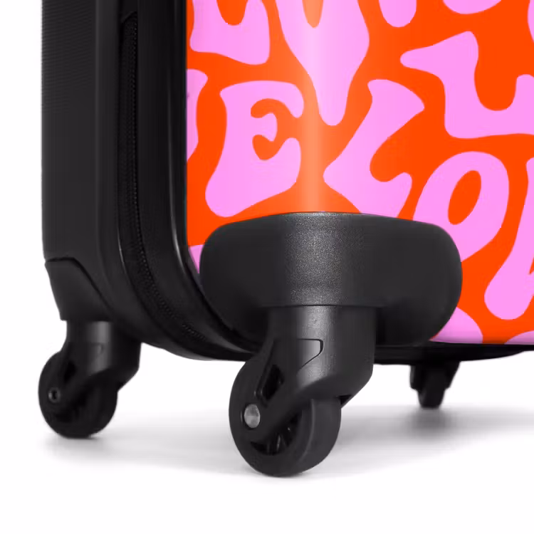 Suitcase - Repeating 'LOVE' pattern in pink on red — 7