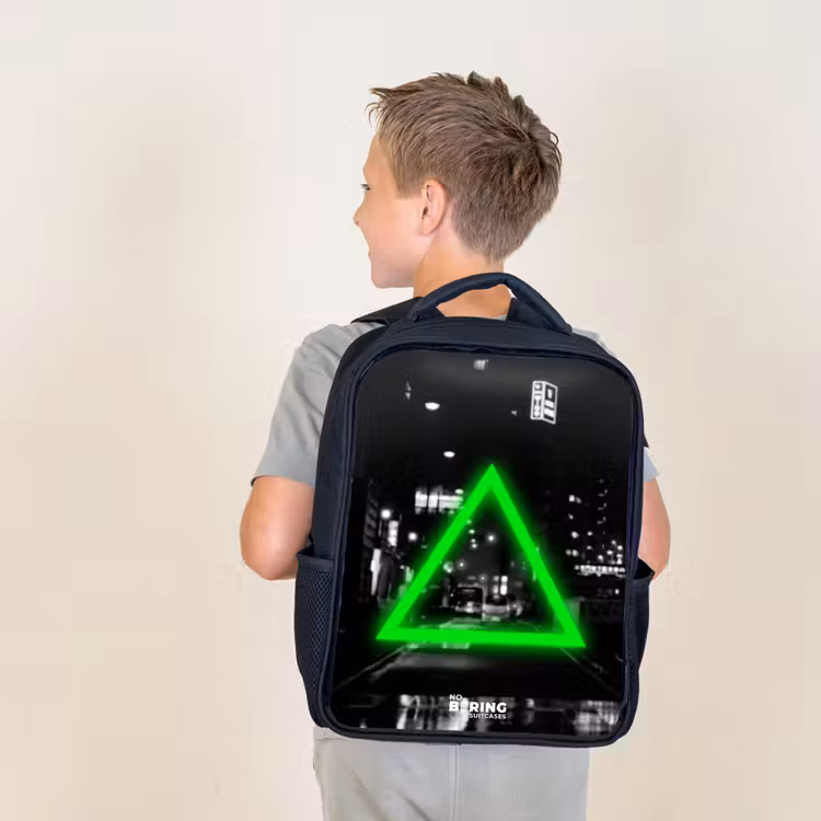 Kids backpack - Bright green triangle — 2