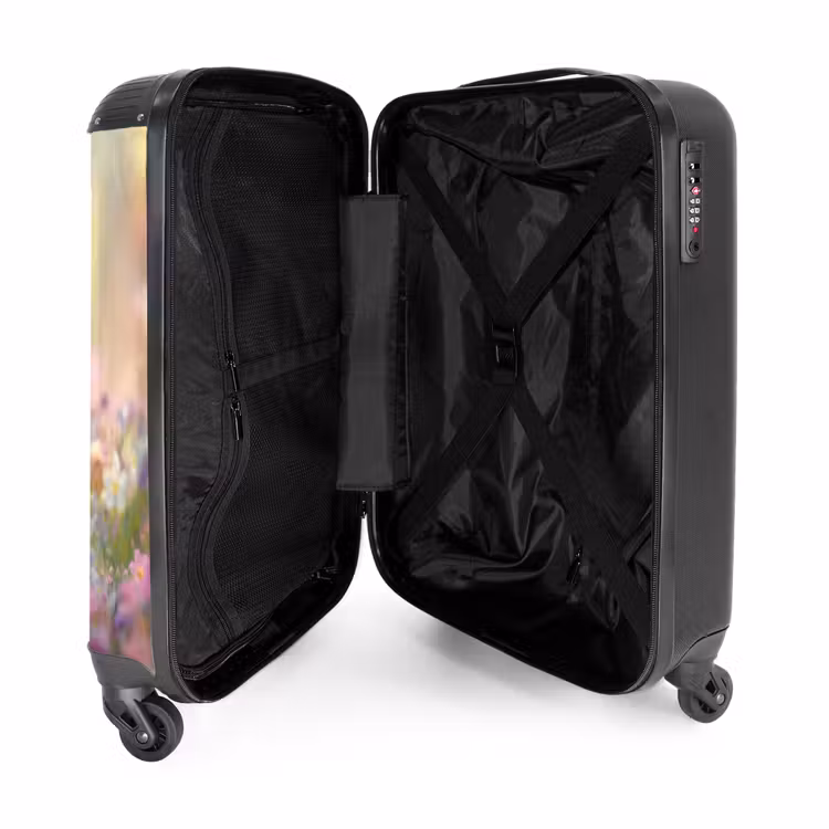 Suitcase - Hamster surrounded by flowers — 5