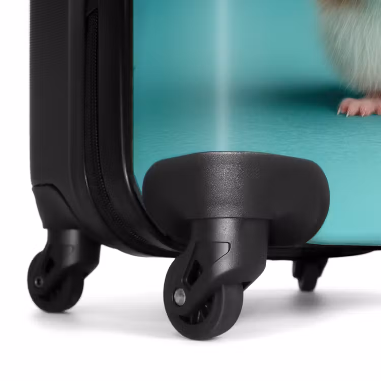 Suitcase - Hamster with a carrot on a blue background — 7