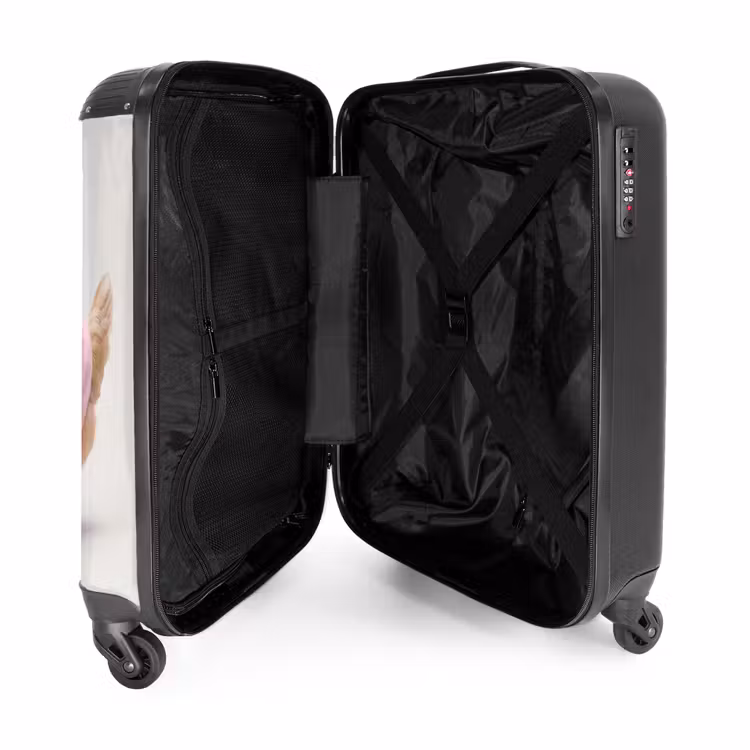 Suitcase - Chickens - Bathrobe - Stool pins - Heels — 3
