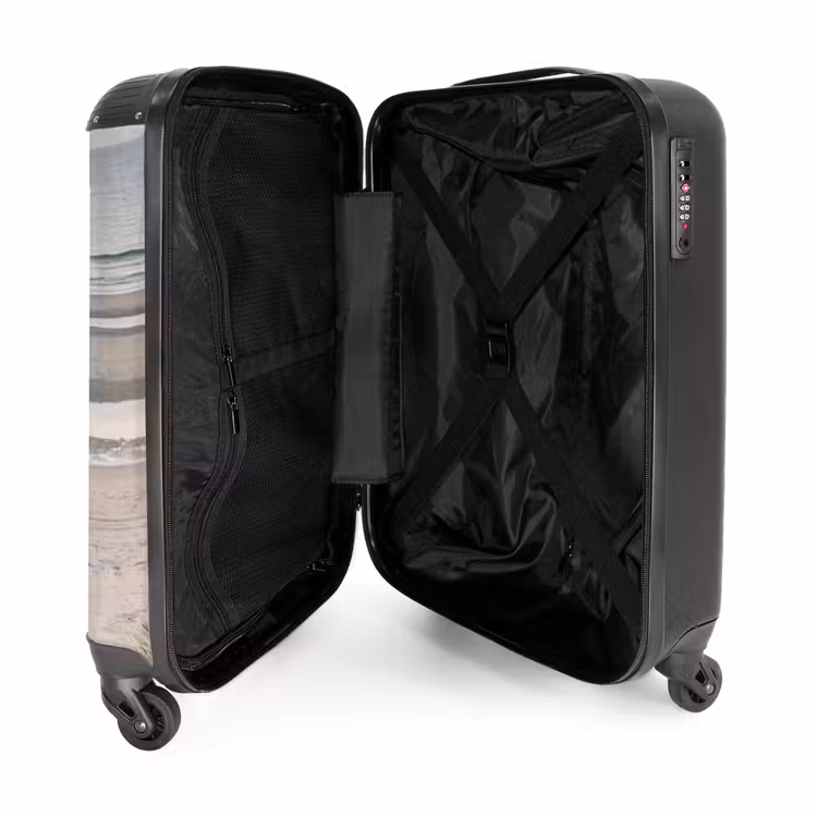 Suitcase - Sandy beach - Cloudy - Dunes — 3