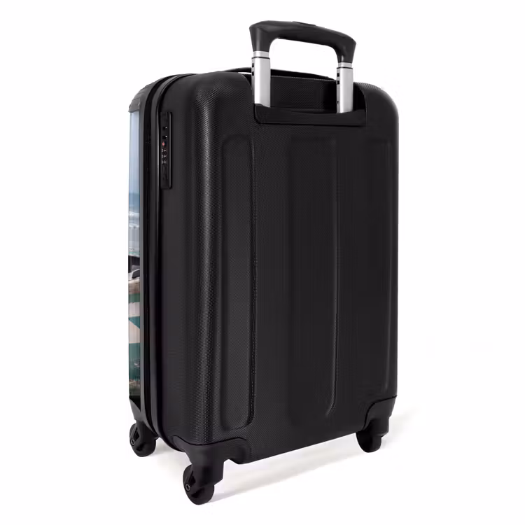 Suitcase - Boat - Sandy beach - Sea — 2