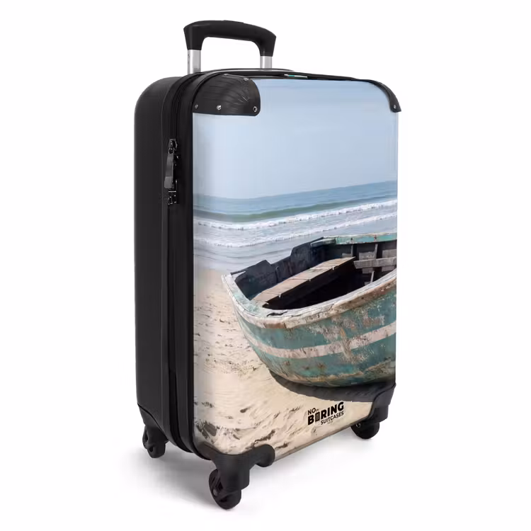 Suitcase - Boat - Sandy beach - Sea — 4