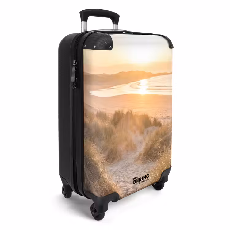 Suitcase - Dunes - Beach - Sea — 4