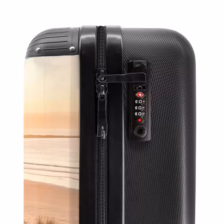 Suitcase - Dunes - Beach - Sea — 5
