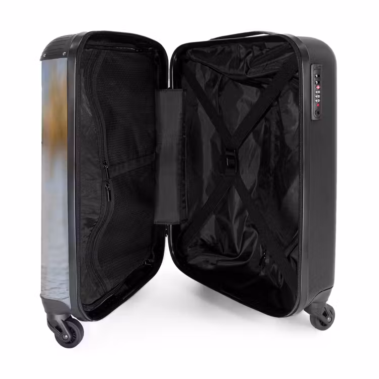 Suitcase - Bird - Wading Bird - Water - Nature — 3