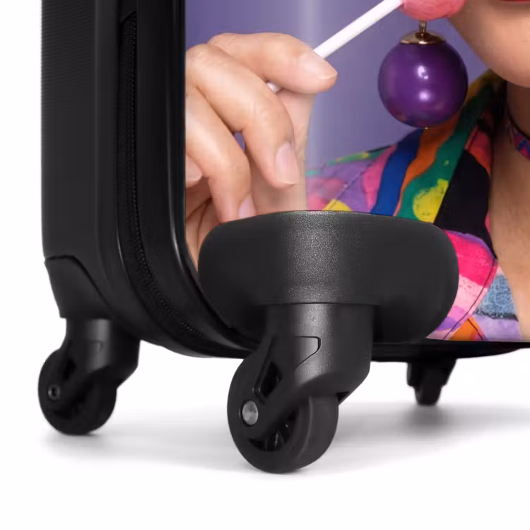 Suitcase - Woman - Portrait - Makeup - Purple - Vibrant — 6