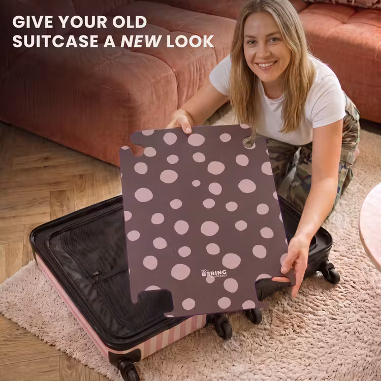 CaseSwap™ - Deep brown background with pink dots — 3