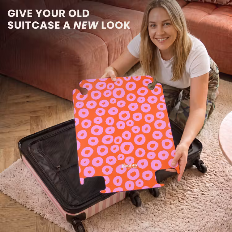 CaseSwap™ - Pink circle pattern with heart filling on red — 3